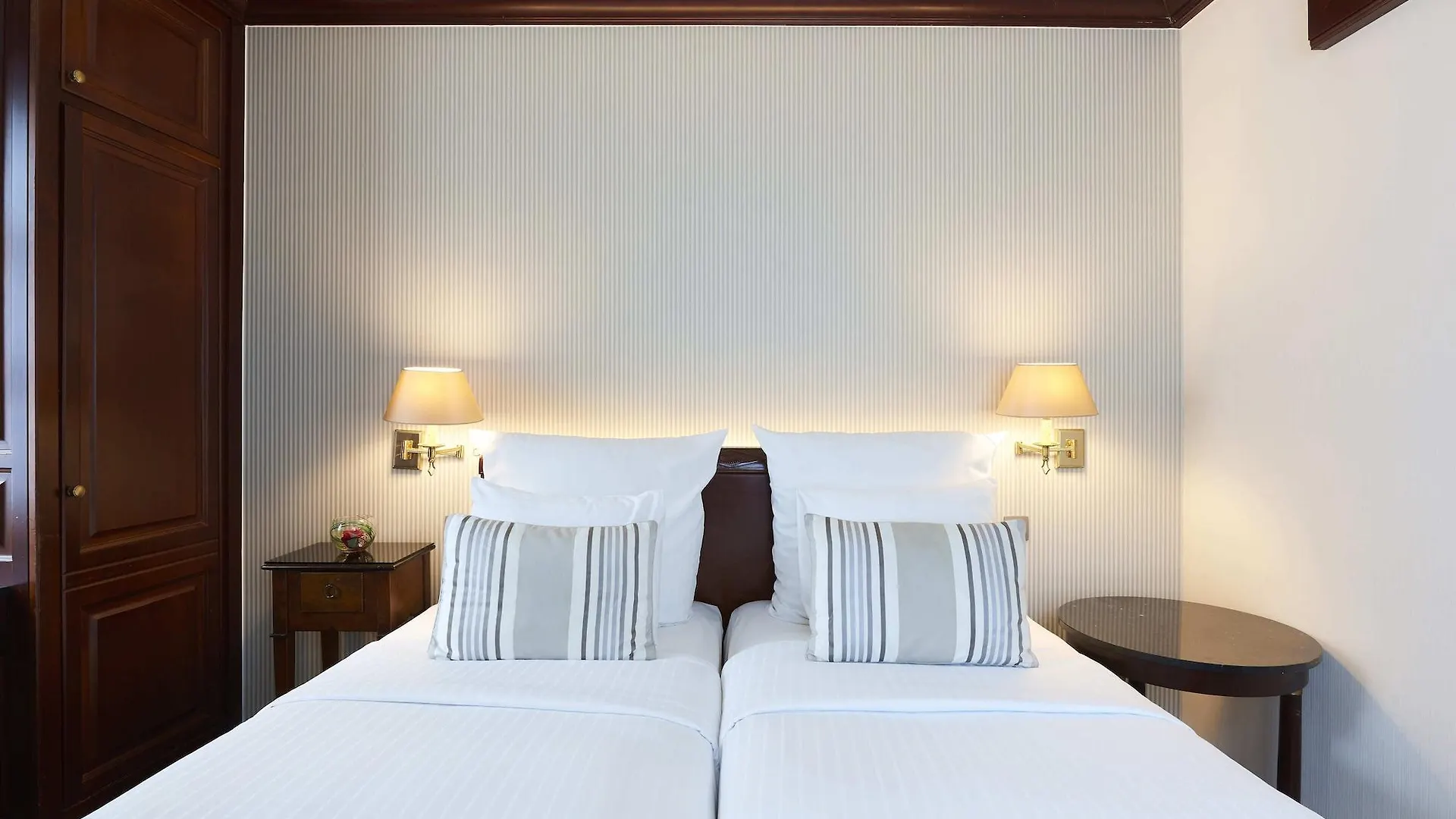 **** Hotel Warwick Grand-Place Brussels Belgium