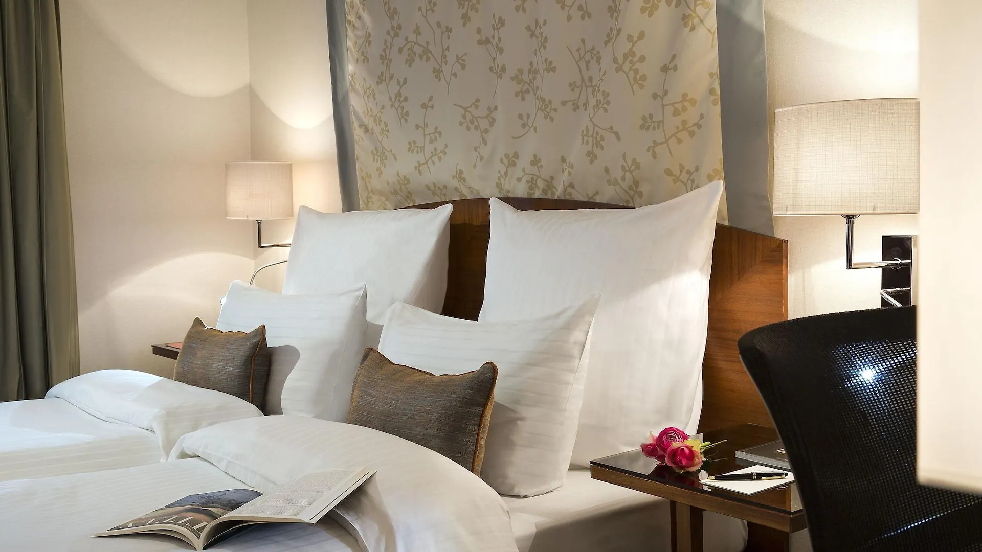 Warwick Grand-Place Bruxelles Hotel